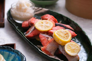 紅鮭の柚子幽庵焼きと「はんぺん豆腐」 - 登志子のキッチン
