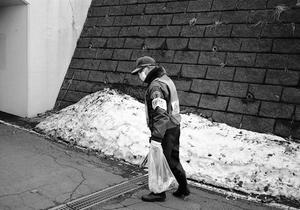 雪融けのゴミ掃除 - 照片画廊