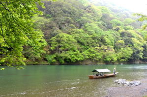 雨中嵐山にあそぶ - 京都迷路案内