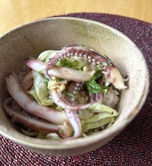 「いかげそ丼」胴じゃなくてゲソがポイント！山本麗子「101の幸福なレシピ」No35 - Isao Watanabeの'Spice of Life'.