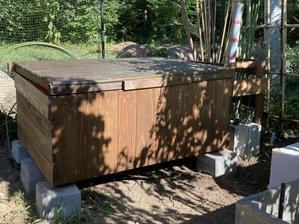 DIYおばさんの家庭菜園の道具収納箱 - YUKKESCRAP
