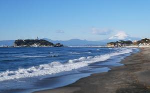 七里ケ浜より見る山は ＊ Mt. Fuji from Shichirigahama Beach - ももさへづり＊うた暦＊Cent Chants d' une Chouette