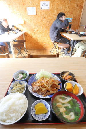 食堂 永野商店で、豚ショーガ焼定食 - 