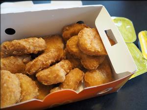 孫守りの日はマックのチキンナゲット - 人形町からごちそうさま