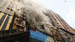階建てのバナニ ビルは 18 階の許可を得たが、防火階段はなかった - 