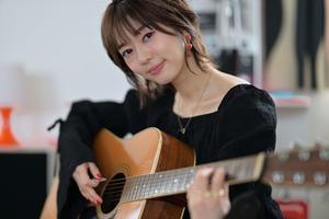 ミナ × ギター　2024.4.13　札幌美少女図鑑 ＠ グレアスタジオ　アコギ編 - やぁやぁ。