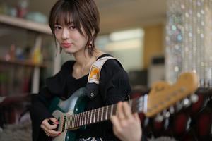 ミナ × ギター　2024.4.13　札幌美少女図鑑 ＠ グレアスタジオ　エレキ編 - やぁやぁ。
