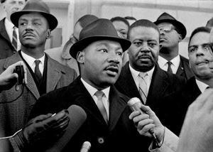 Martin Luther King Jr Biography : Inspiring Legacy of a Civil Rights Icon - 