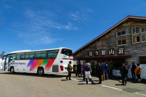 乗鞍岳 春山バスの運行開始ですっ！！ - 