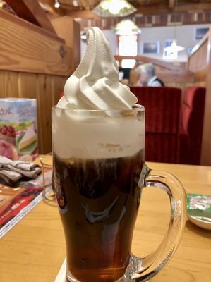 【久しぶりのコメダ珈琲店でクリームコーヒー】 - 