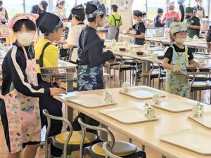 ４月２６日　給食の準備 - 笑顔輝く 六郷小学校ブログ