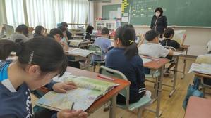 ４月２６日　社会科の調べ学習 - 笑顔輝く 六郷小学校ブログ