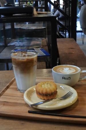 Rozi coffee（ロジコーヒー）　新大久保食べ歩き③ - マキパン・・・homebake　パンとお菓子と時々ワイン・・・
