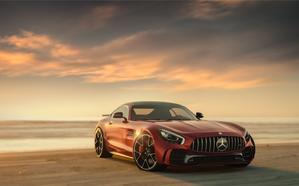 Mercedes-AMG GT Designed For "Everyday Usability" - BMW 8 series wallpaper's Blog