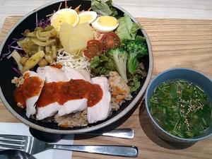 5/4 WAFU × 多摩平の森 タニタカフェ　サラダどんぶりスープセット、TOKYO BLUES シングルホップウィート - 