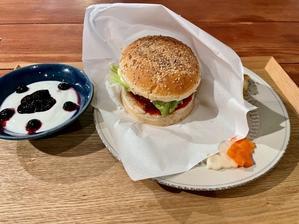 水曜日はハンバーガーとバインミーの日。──「すみかふぇ」@三鷹 - Welcome to Koro's Garden！