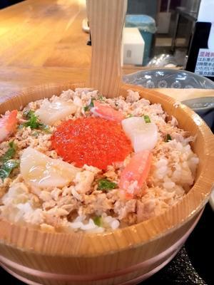 台東区・上野 「吉池食堂」 魚介のうま味たっぷり！北海飯 - 美酒佳肴