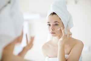 What is a Moisturizer, What role of Moisturizer in skincare, Benefits of  Moisturizer  - 