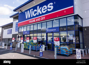 Wickes Do It Yourself: Your Ultimate Guide to Home Improvement - 