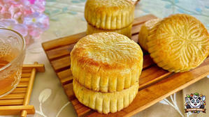 Delicious Homemade Mooncakes: Two Easy Recipes to Try! - 