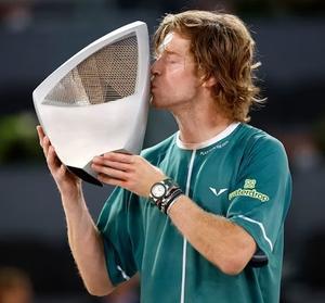 Feverish Andrey Rublev Outlasts Felix Auger-Aliassime To Win Madrid Open - 