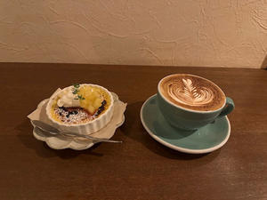 金沢市（新竪町）：Espresso Bar ケサランパサラン「アプリコットと林檎のブリュレ✖️カプチーノ」 - きわめればスカタン