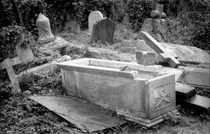Unveiling the Enigma of Highgate Cemetery - 