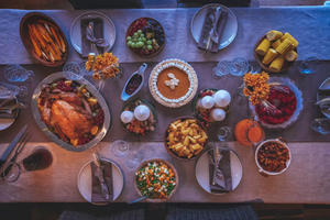 What Vegetarian Mains Impress at Global Holiday Feasts? - 