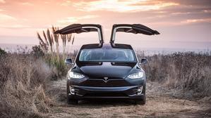 Tesla Model X: A Spectacular Electric SUV with Falcon Wings - 