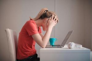From Deadline Stress to Zen: Effective Stress Management Tips for the Workplace - 
