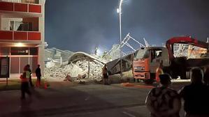 Five-Story Building Under Construction Collapses in South Africa - 