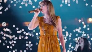Taylor Swift's Performance of 'Shake It Off' Causes Stadium to Tremble Like an Earthquake - 