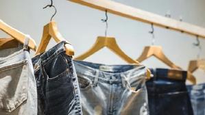 Unique Innovation: London Designer Creates Jeans with Bedwetting Stain-Like Pattern - 