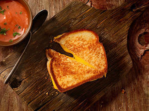 How to Make the Ultimate Grilled Cheese Sandwich with Bacon?  - 
