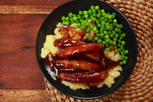 Want to Impress Guests? Try These Creative Bangers and Mash Variations!  - 