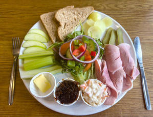 Are There Any Health-Conscious Twists on the Traditional Ploughman's Lunch? - 