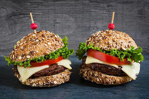 What Are the Best Cheeseburger Slider Recipes for Game Day? - 