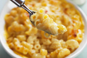  Wondering How to Elevate Classic Macaroni and Cheese with Truffle Oil? - 