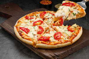 How Do I Get the Perfect Cheese-to-Sauce Ratio on My Pizza? - 
