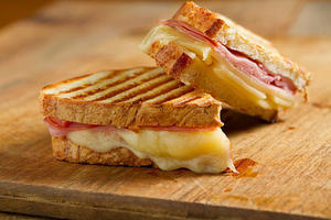  Which Ingredients Can Elevate a Basic Grilled Cheese Sandwich? - 