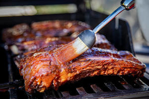 Which wood adds flavor to ribs? - 