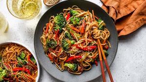 Veggie Lo Mein: A Delicious and Flavorful Noodle Stir-Fry - 