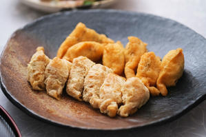 きゃらぶきと木の芽の「いなり寿司」と「揚げたけのこ」の豚肉そぼろがけ - 登志子のキッチン