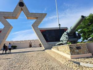 サン・ミゲル・デ・ルアンダ要塞と軍事博物館 - 