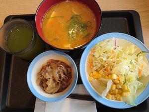 ある日の朝ご飯 - 京都ときどき沖縄ところにより気まぐれ