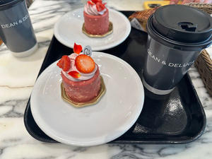 東京（六本木）：DEAN & DELUCA CAFE（ディーン & デルーカ カフェ）六本木 - きわめればスカタン