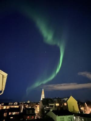 夏！白夜の季節！という時期に見事なオーロラ！ - ICELANDia アイスランドブログ