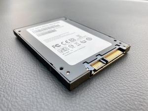 SSDのメリットとデメリット：パソコンのパフォーマンスを最大化するための選択 - 