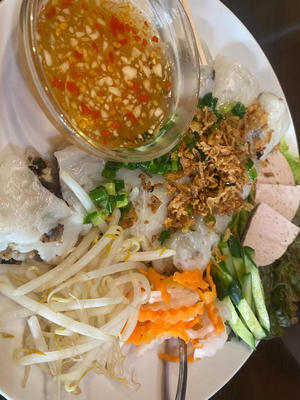 最近、ベトナム料理を食べたくなって、お店に食べに行ったが、美味しい店がないなあ。 - 