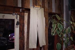 1950s US ARMY Cotton Khaki Trousers W36 / レア生地？ 45カーキ 米軍 ミリタリー チノパン 古着 - biscco "Men's Blog"  ( 仙台 古着屋 biscco )